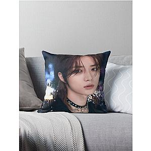 TXT BEOMGYU - FREEFALL Throw Pillow