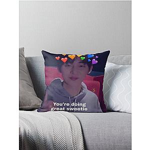 txt yeonjun heart Throw Pillow